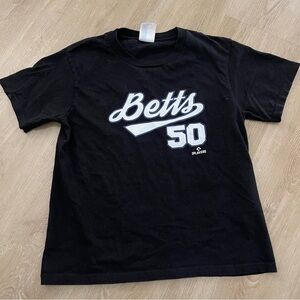 Dodgers mookie Betts 50 short sleeve tshirt youth small